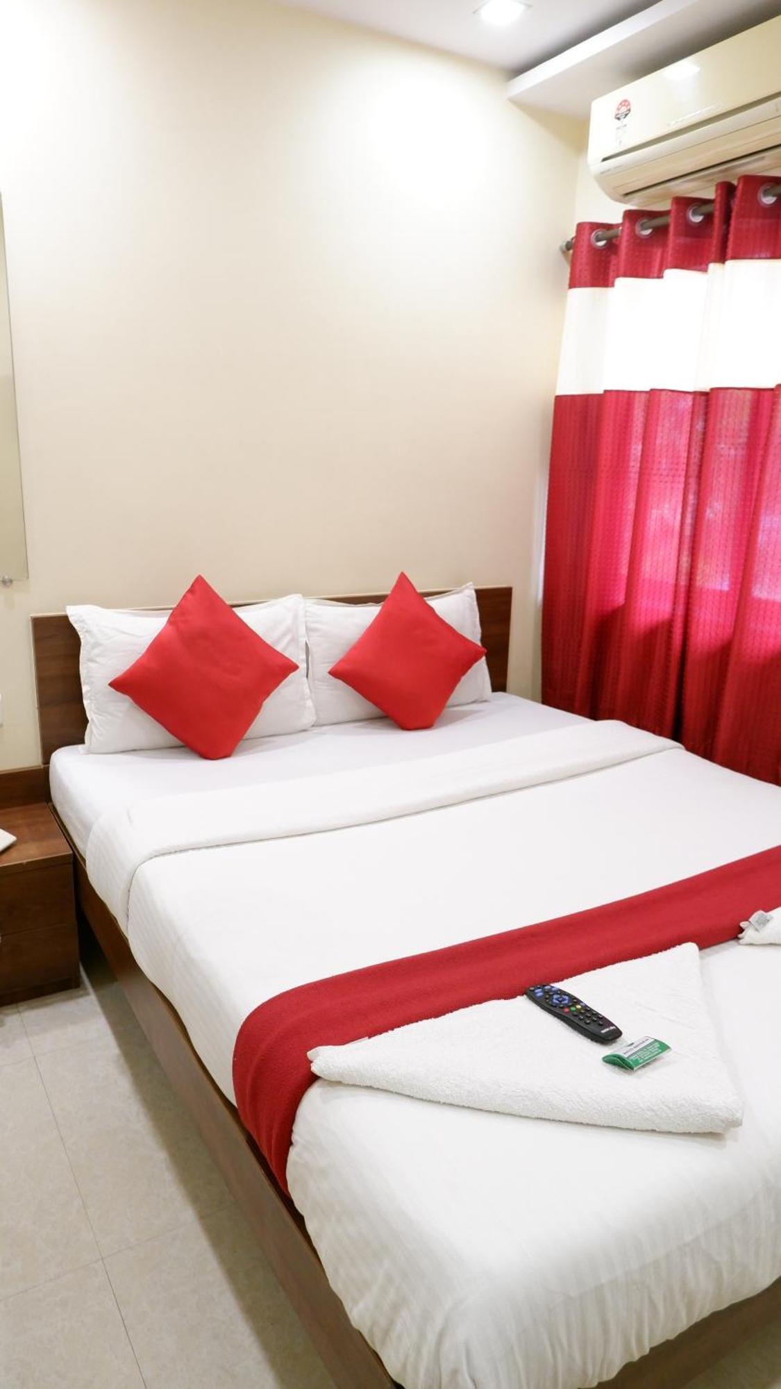 Hotel Briteway Mumbai Exteriör bild