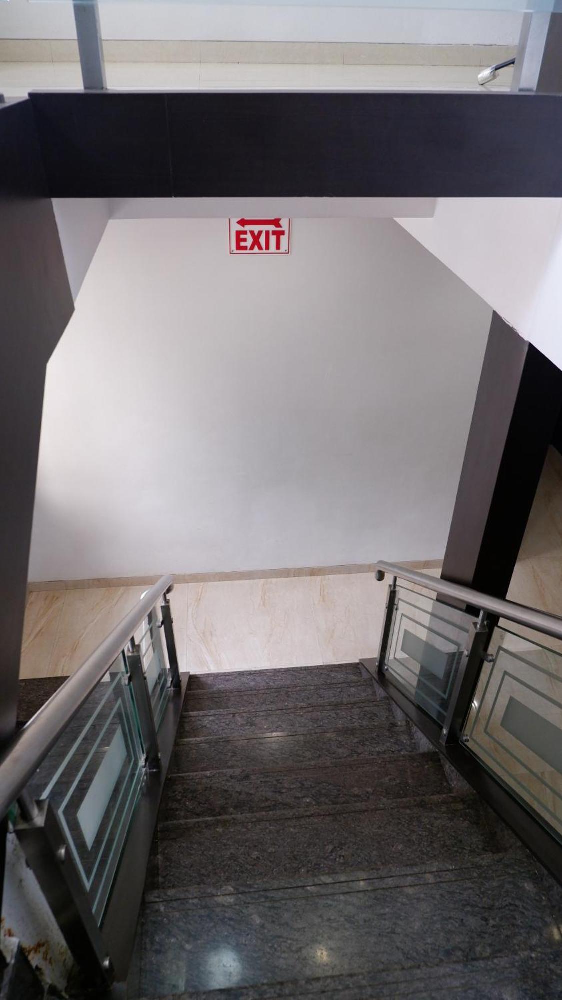 Hotel Briteway Mumbai Exteriör bild